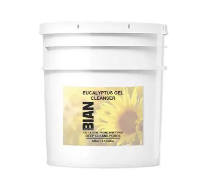 Image of Refreshing Eucalyptus Gel Cleanser - The Refreshing Eucalyptus Gel Cleanser is a soothing cleanser with eucalyptus extract that removes dirt,...